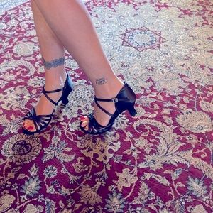 Beautiful black heels with diamonds buckle!! NWT. And never worn!